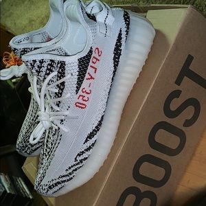 Yeezy zebra’s 350